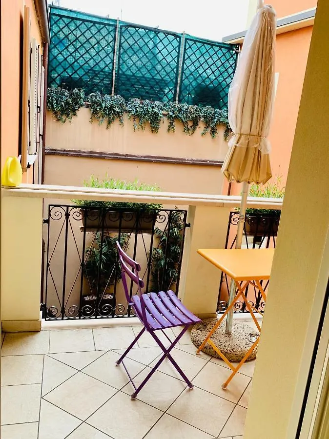 Piccolo Palazzo Vintage Apartment San Felice del Benaco 0*,  Italy