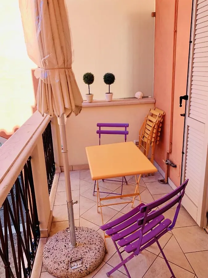 Piccolo Palazzo Vintage Apartment San Felice del Benaco