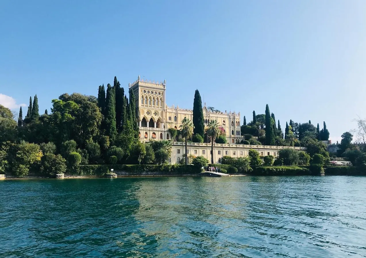 Piccolo Palazzo Vintage Apartment San Felice del Benaco 0*,  Italy