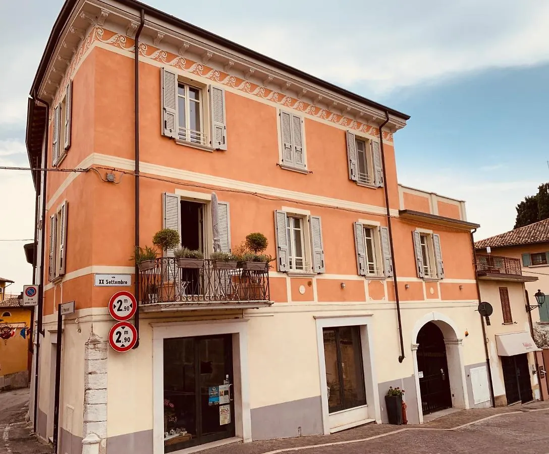 Piccolo Palazzo Vintage Apartment San Felice del Benaco